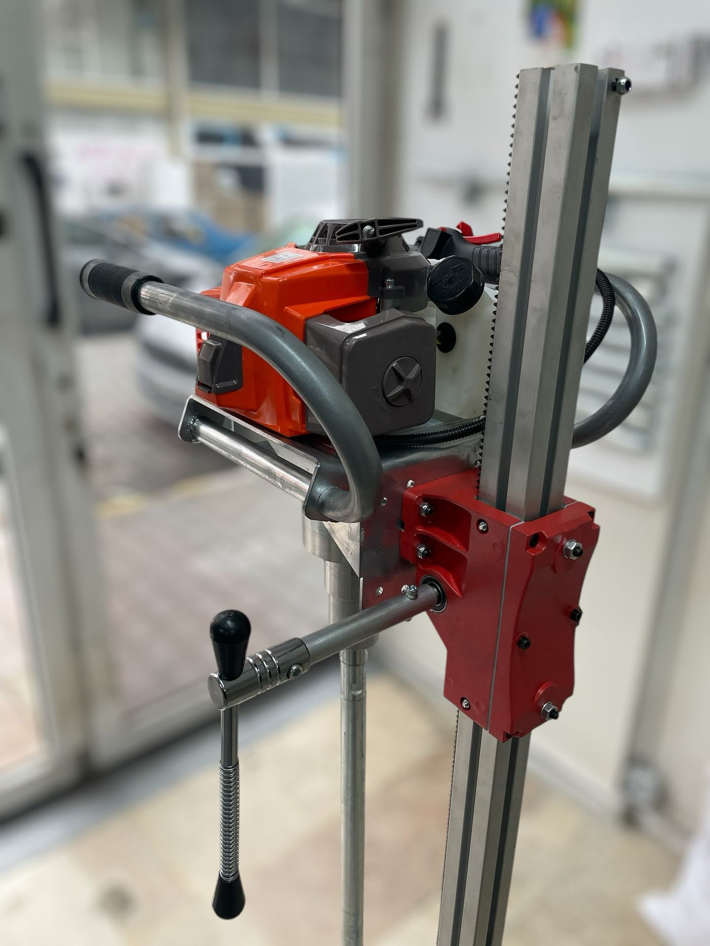 KARROT AVM BENZİNLİ  EL SONDAJ MAKINESI AÇILI SEHPALI SET