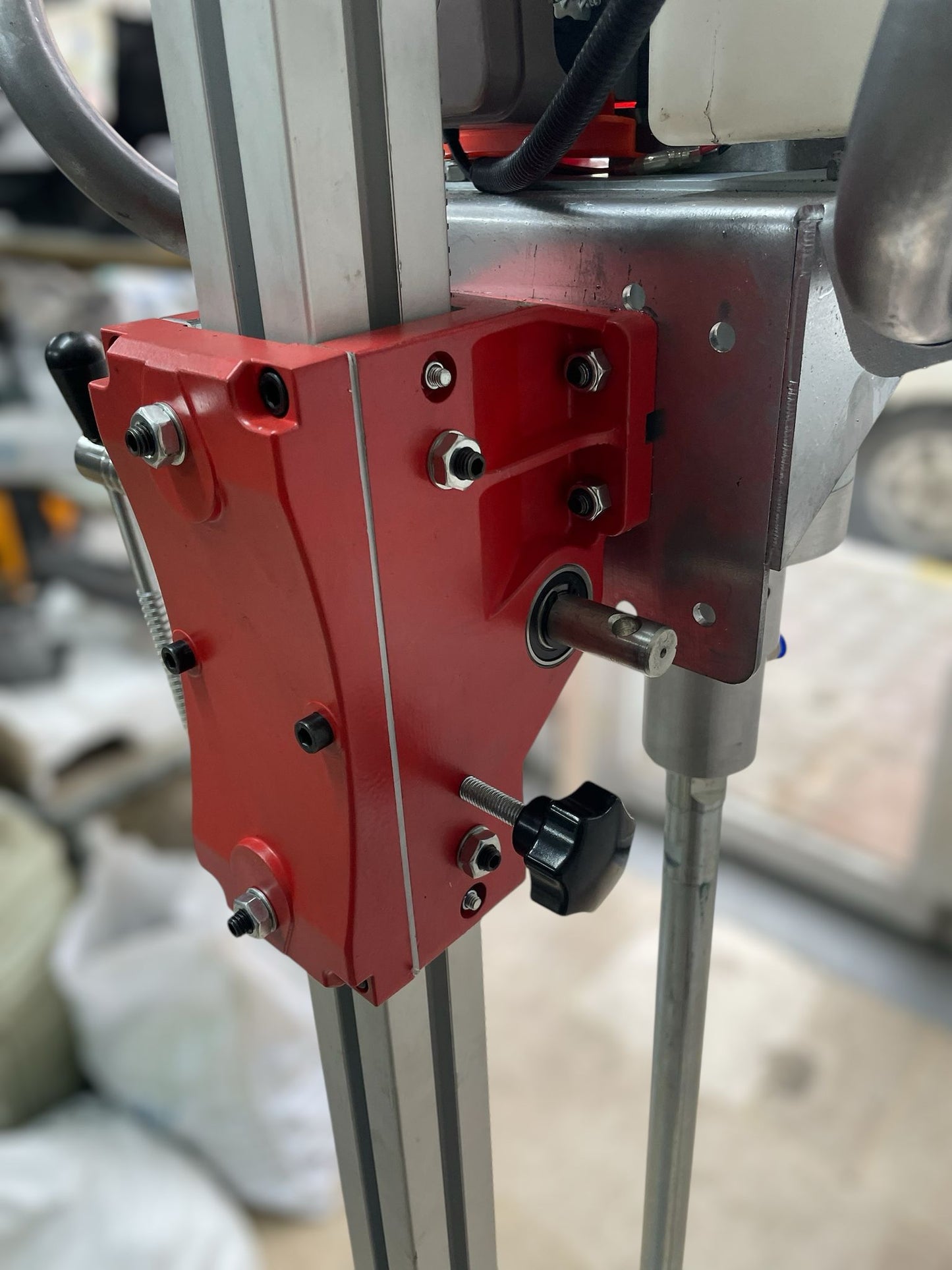 KARROT AVM BENZİNLİ  EL SONDAJ MAKINESI AÇILI SEHPALI SET